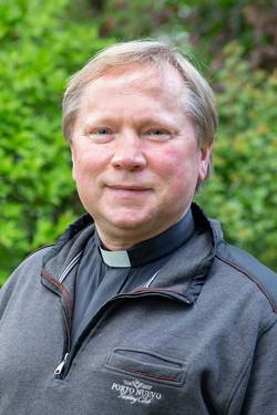 Quelle: Moni Stamm für die kath. Kirchengemeinde Mannheim Nord Vikar Ryzcard Dyc